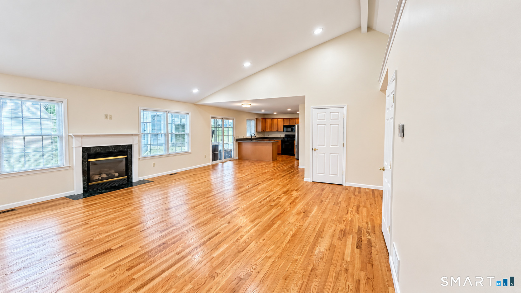 5 North Ridge, Unit 5 East Hampton, CT 06424 - Photo 6 of 37 Gallery Image 6