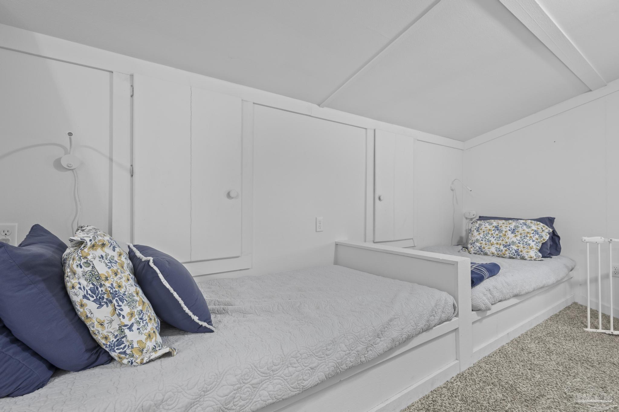 6130 Jasmine Road Pensacola, FL 32504 - Photo 31 of 71 2ND FLOOR BUILT-IN BEDS