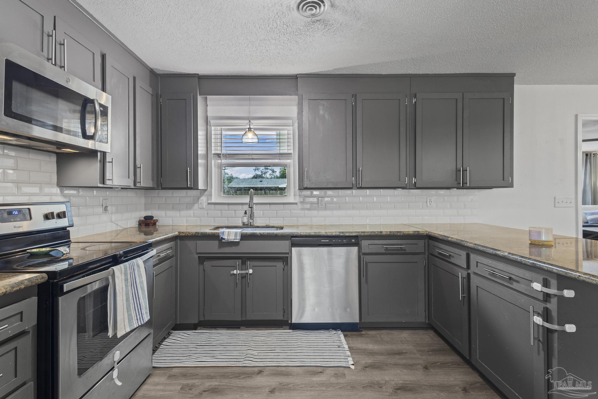 6130 Jasmine Road Pensacola, FL 32504 - Photo 5 of 71 LARGE KITCHEN