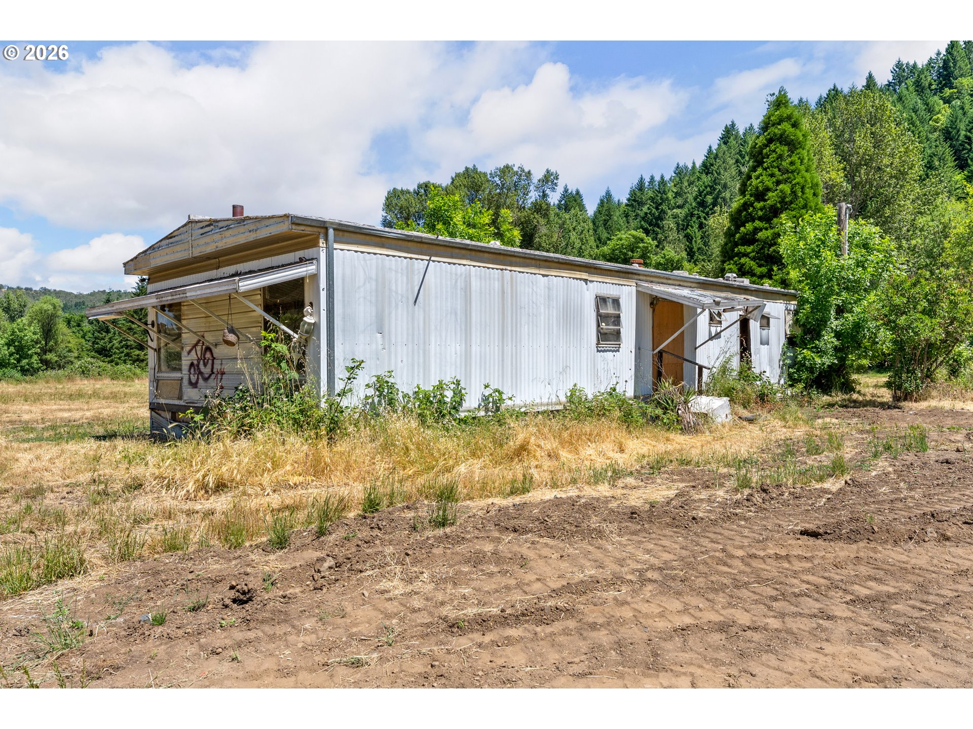 596 Raleigh Drive Winston, OR 97496 - Photo 12 of 30