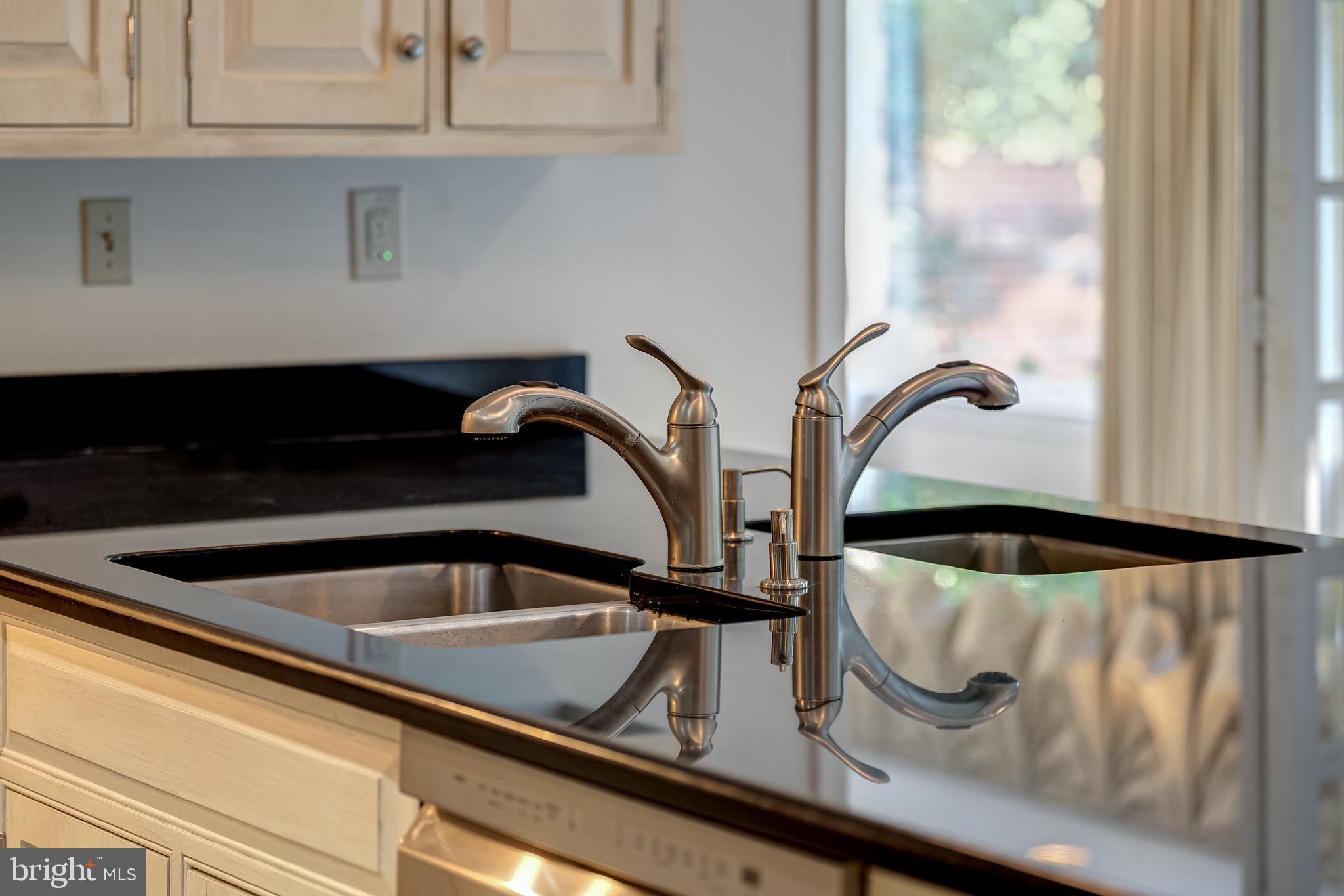 6209 Stoneham Lane McLean, VA 22101 - Photo 18 of 49