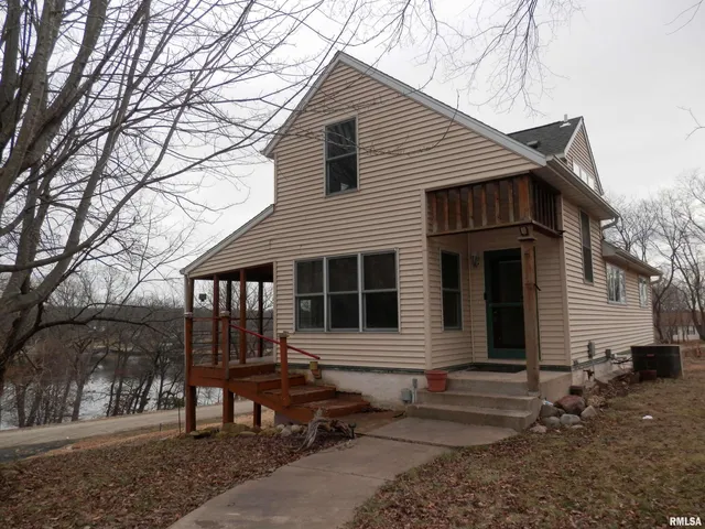 $175,000 | 411 Knollridge Circle, Dahinda, IL 61428