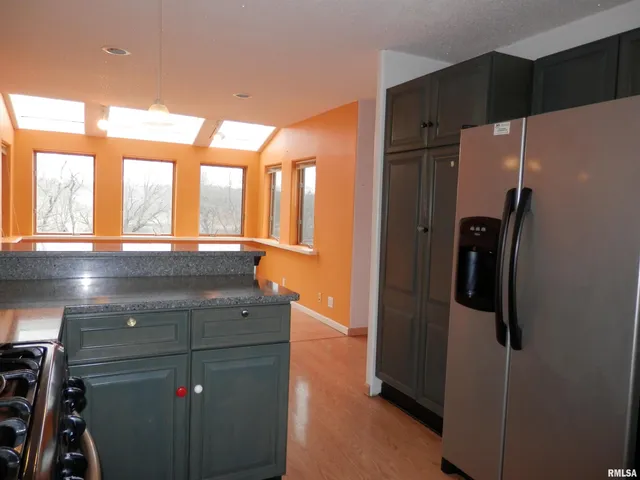 $175,000 | 411 Knollridge Circle, Dahinda, IL 61428