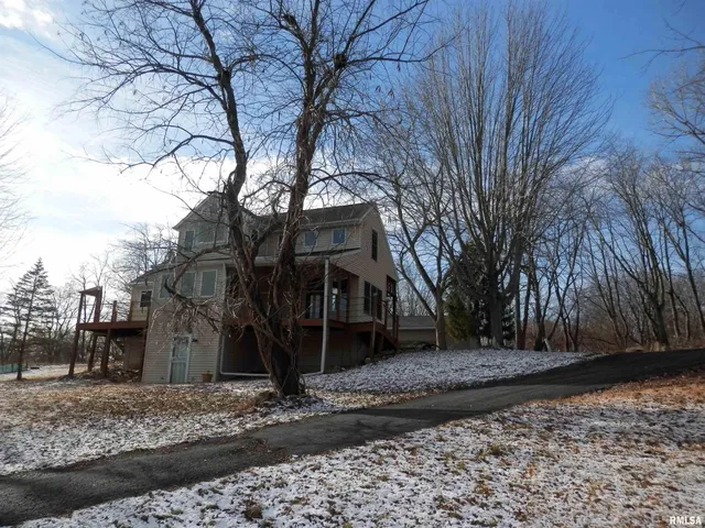 $175,000 | 411 Knollridge Circle, Dahinda, IL 61428