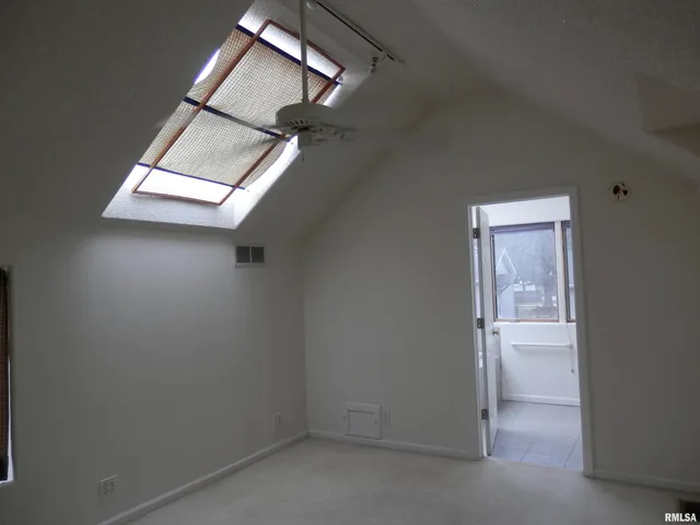 $175,000 | 411 Knollridge Circle, Dahinda, IL 61428