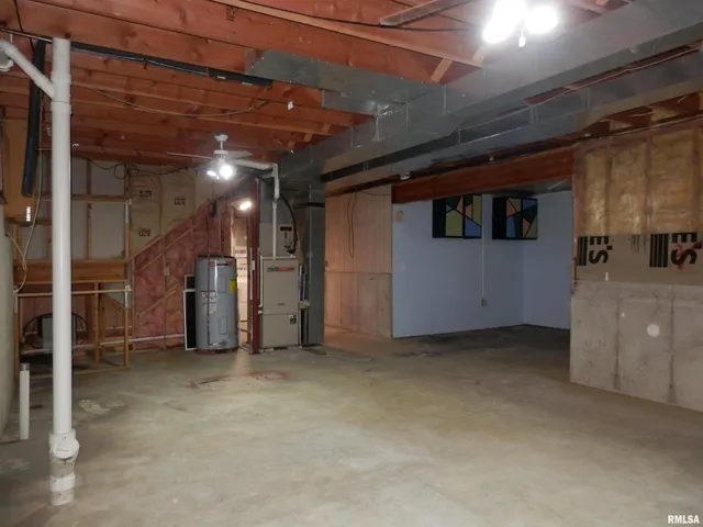 $175,000 | 411 Knollridge Circle, Dahinda, IL 61428