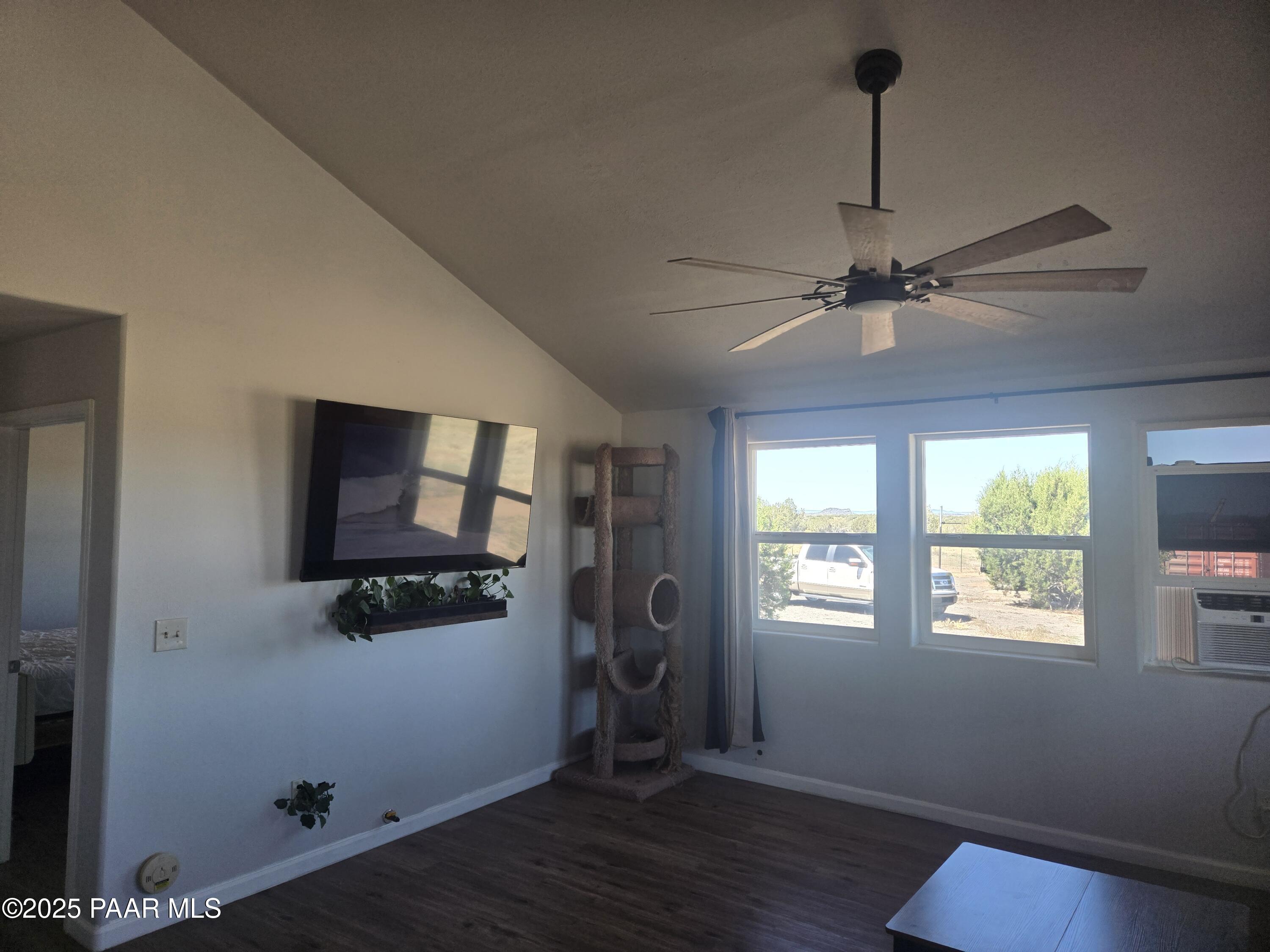 1400 Tanner Ash Fork, AZ 86320 - Photo 12 of 18 20250707_100417