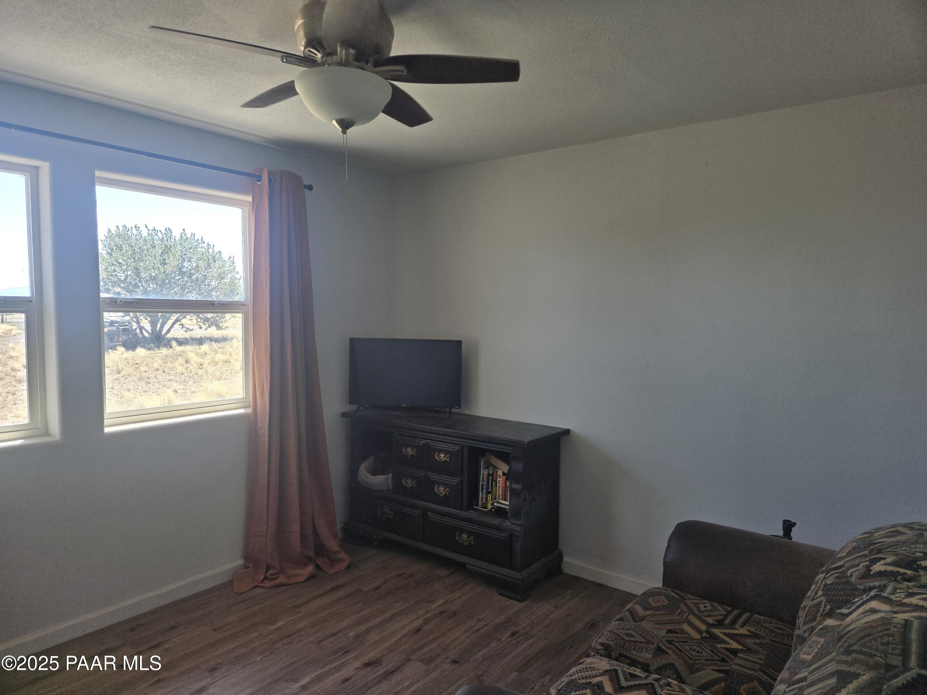 1400 Tanner Ash Fork, AZ 86320 - Photo 14 of 18 20250707_100530