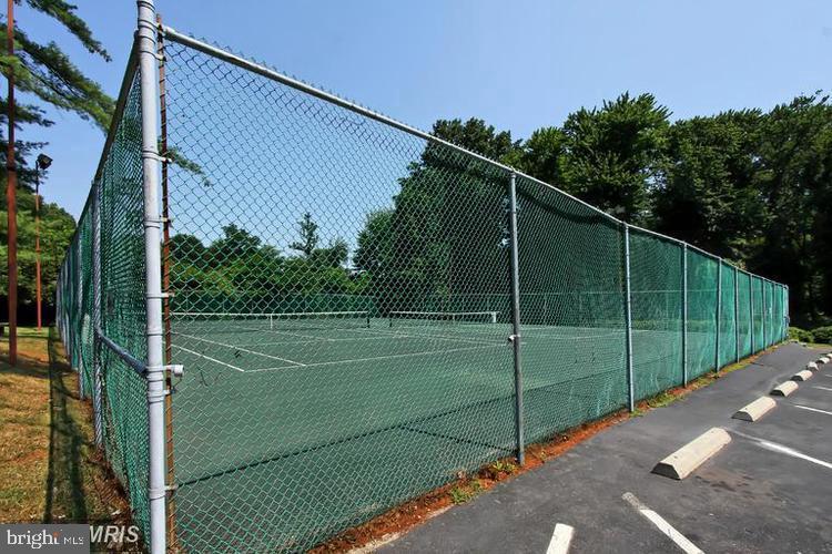 7661 Provincial Drive, Unit 301 McLean, VA 22102 - Photo 21 of 23 Community Tennis Courts