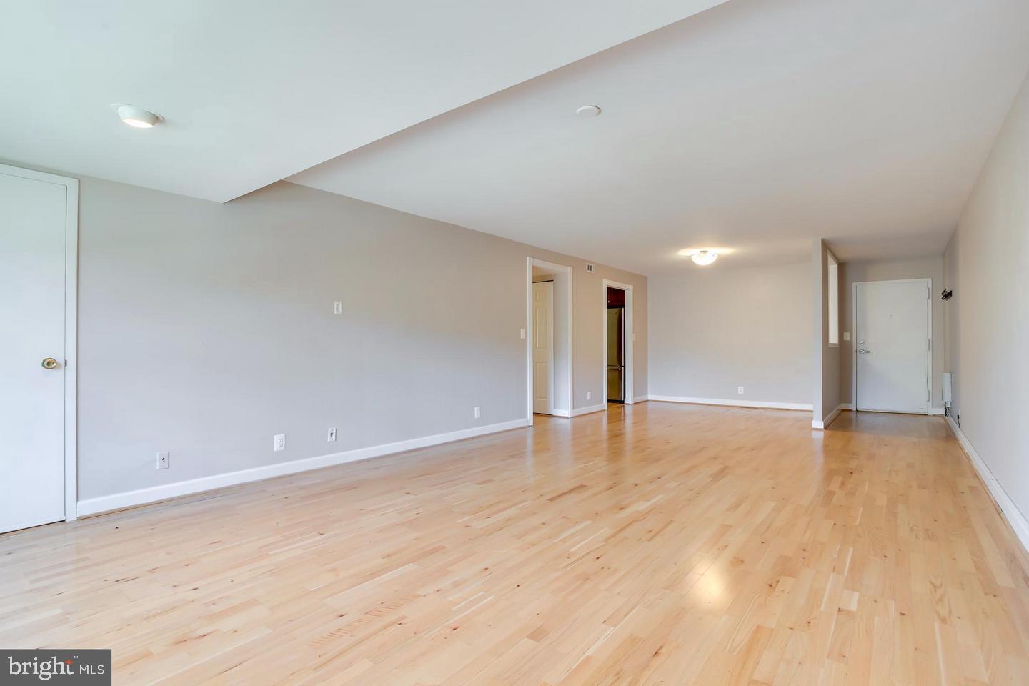 7661 Provincial Drive, Unit 301 McLean, VA 22102 - Photo 6 of 23 Living/Dining Room
