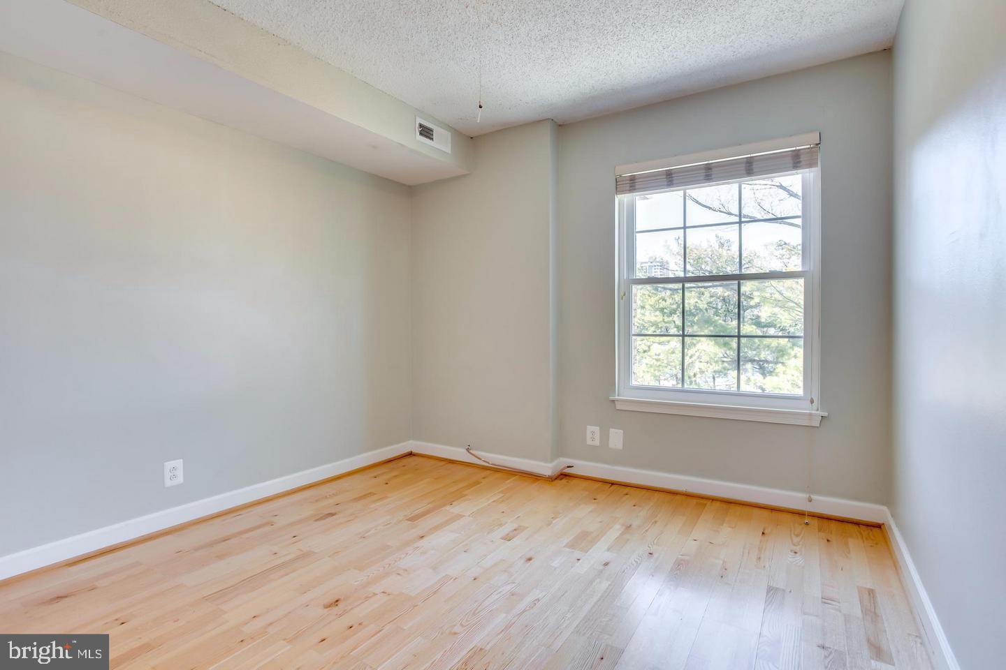 7661 Provincial Drive, Unit 301 McLean, VA 22102 - Photo 10 of 23 Bedroom # 1