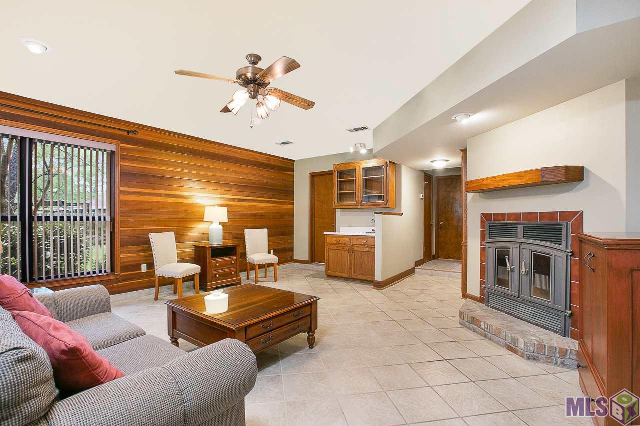 17715 Creek Hollow Road Baton Rouge, LA 70817 - Photo 11 of 37 FAMILY ROOM