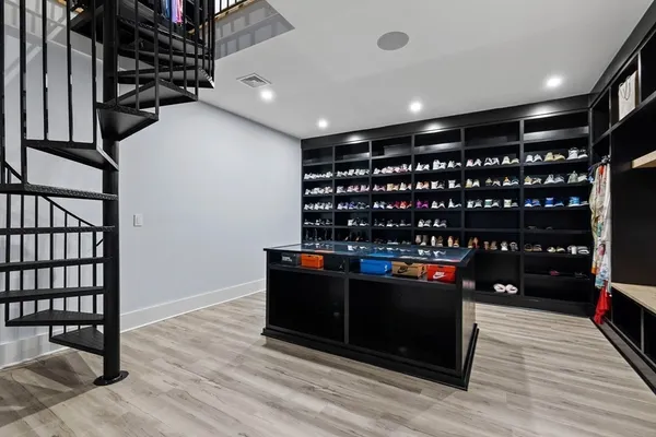 $2,895,000 | 195 Lincoln Road, Walpole, MA 02081