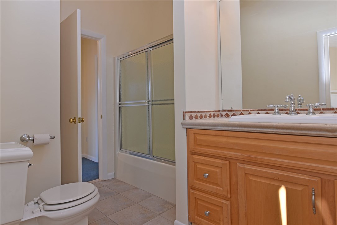 135 Colonel John Gardner Road Narragansett, RI 02882 - Photo 16 of 20 Gallery Image 16