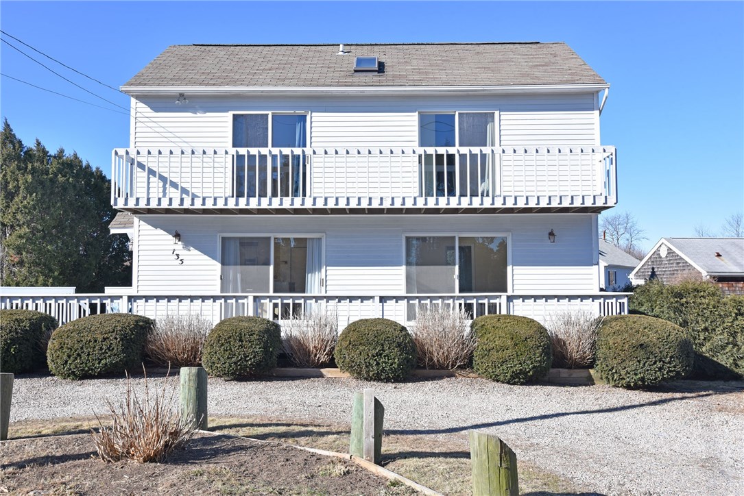 135 Colonel John Gardner Road Narragansett, RI 02882 - Photo 4 of 20 Gallery Image 4