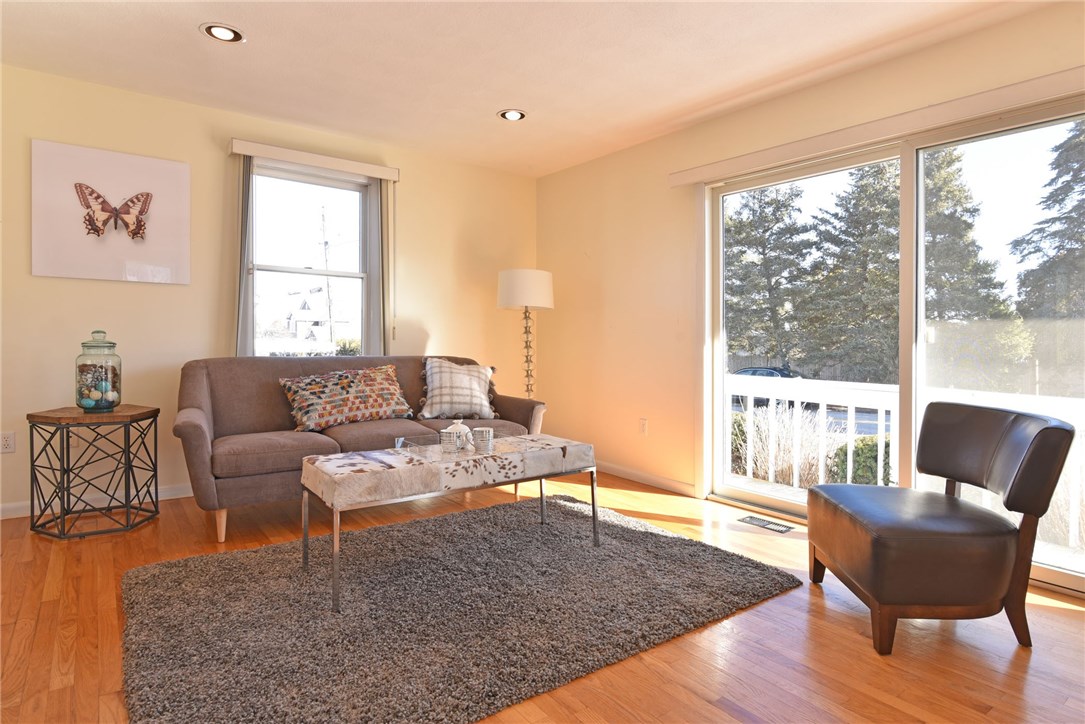 135 Colonel John Gardner Road Narragansett, RI 02882 - Photo 8 of 20 Gallery Image 8
