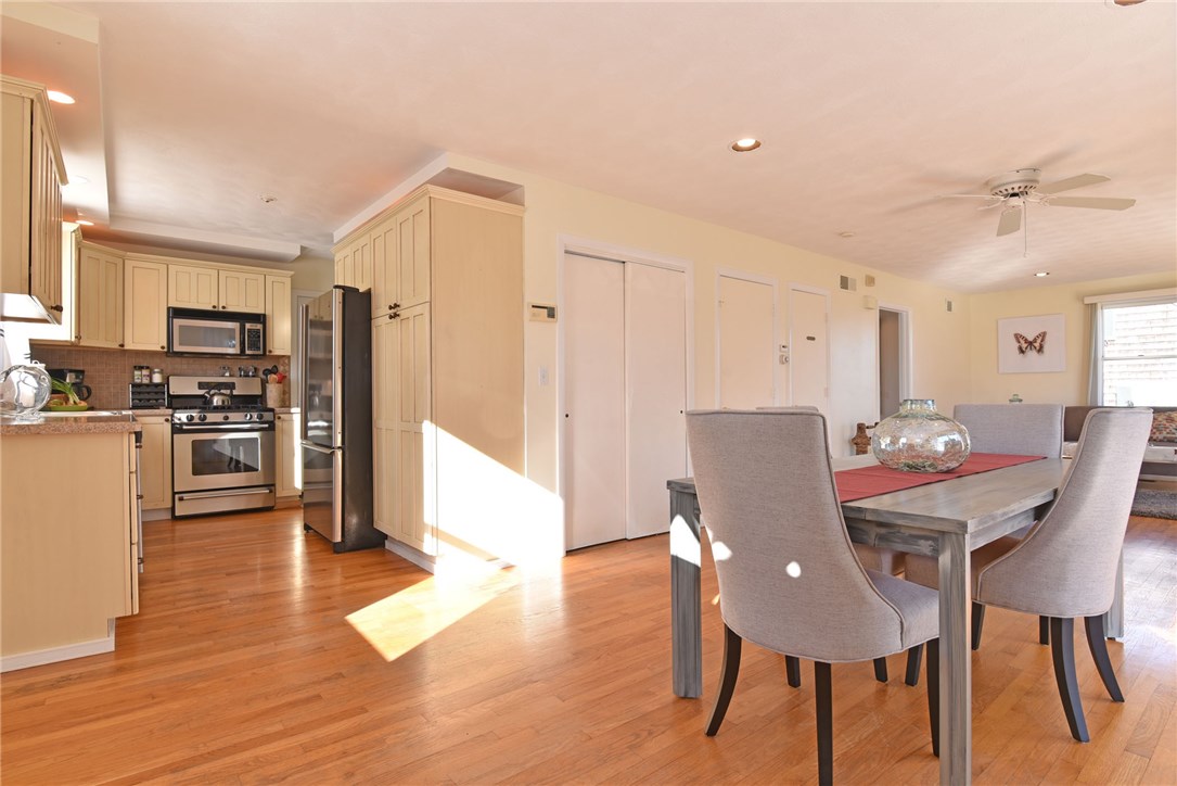 135 Colonel John Gardner Road Narragansett, RI 02882 - Photo 10 of 20 Gallery Image 10