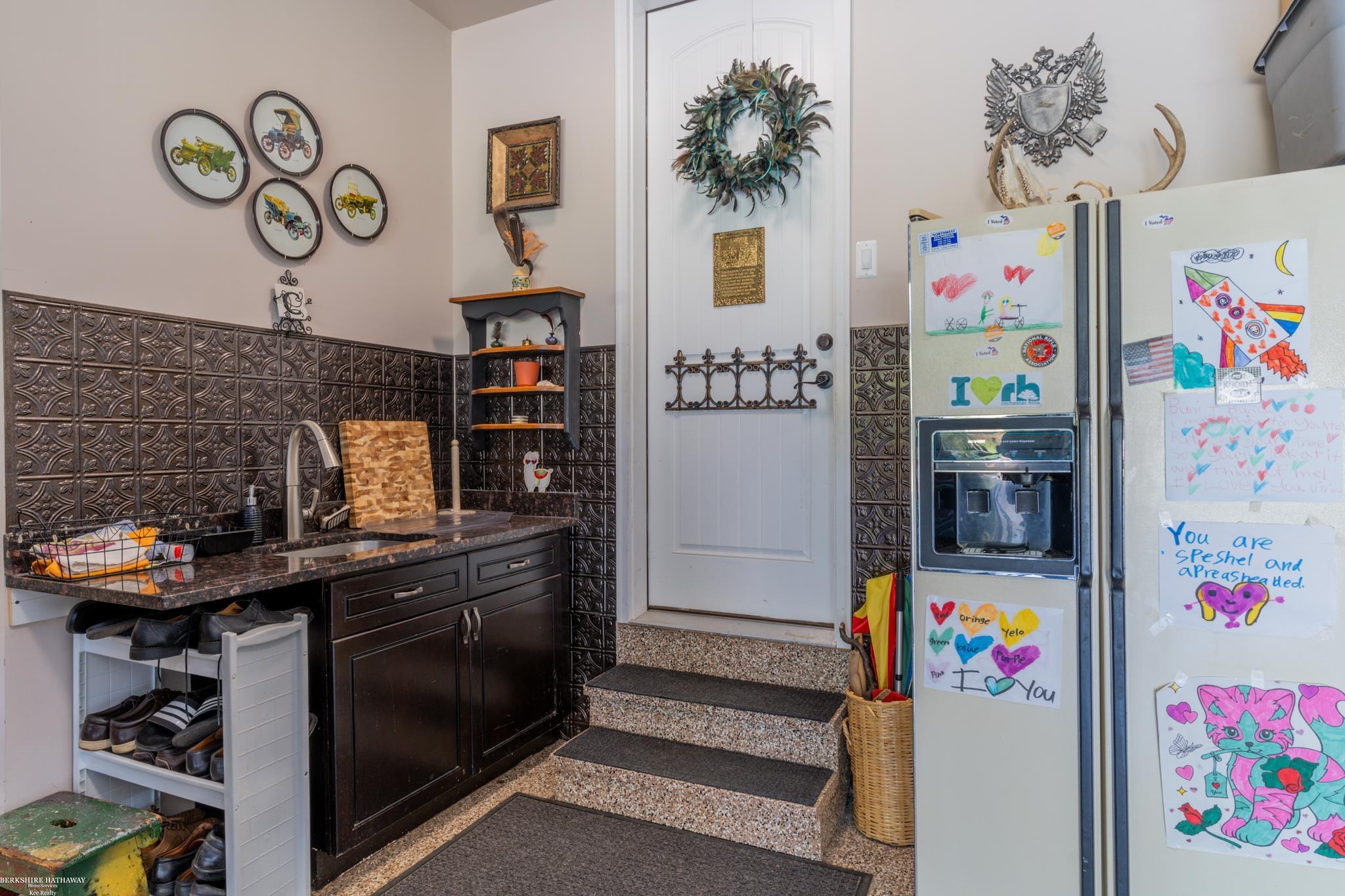 2691 Devondale Road Rochester, MI 48309 - Photo 63 of 75 50171939-f704474b-c1aa-4176-9473-e7e78853f12b.JPG