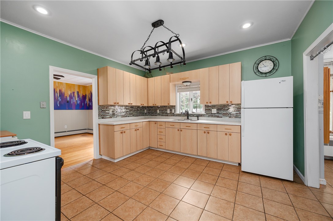 53 Maple Street Woonsocket, RI 02895 - Photo 4 of 30