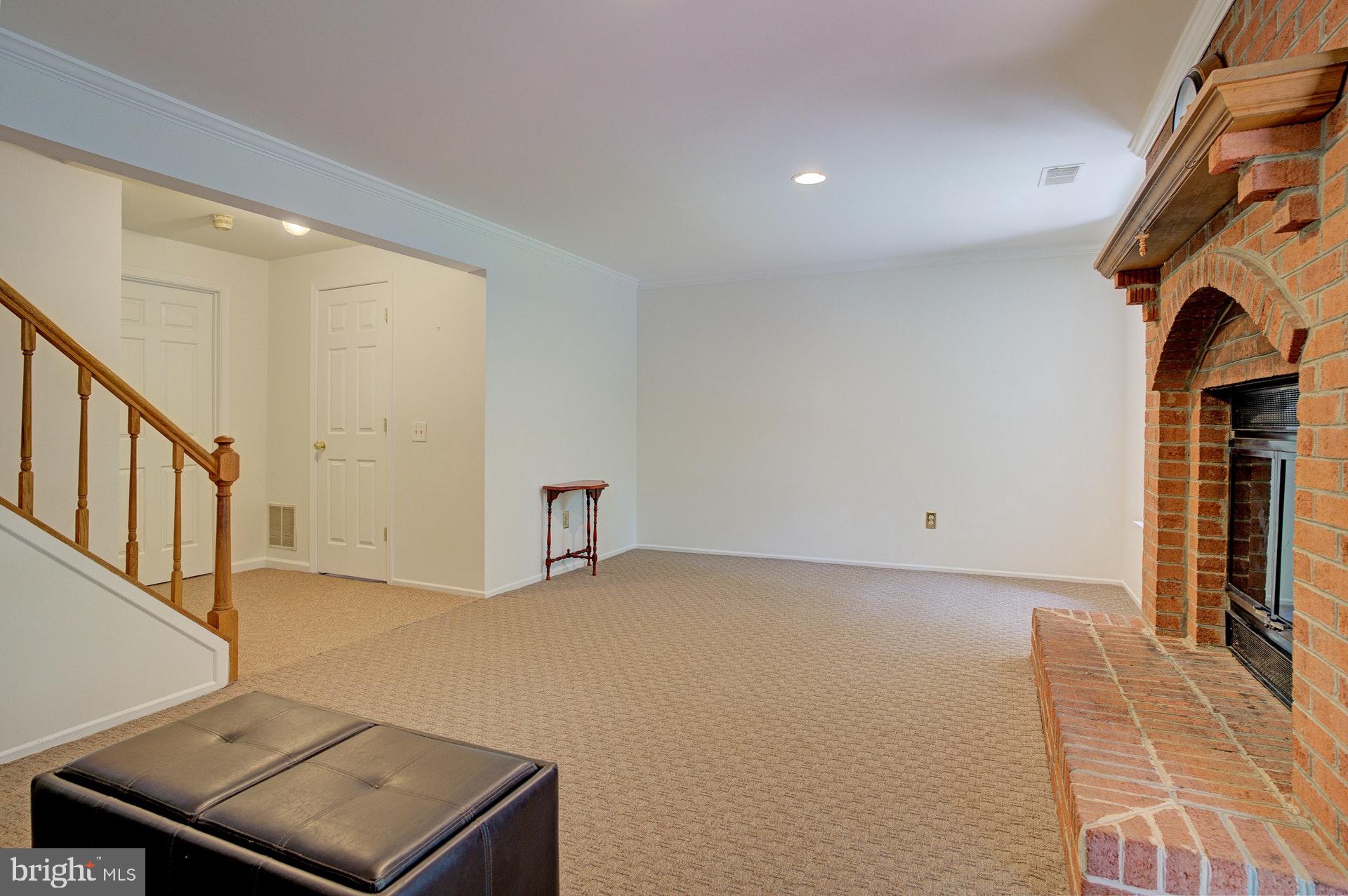 5994 Powell's Landing Road Burke, VA 22015 - Photo 22 of 31 Gallery Image 22
