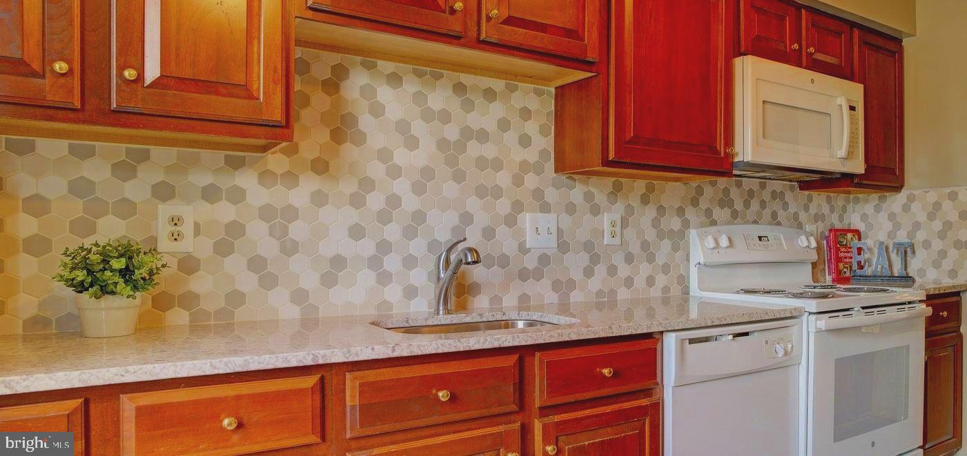 5994 Powell's Landing Road Burke, VA 22015 - Photo 29 of 31 Gallery Image 29