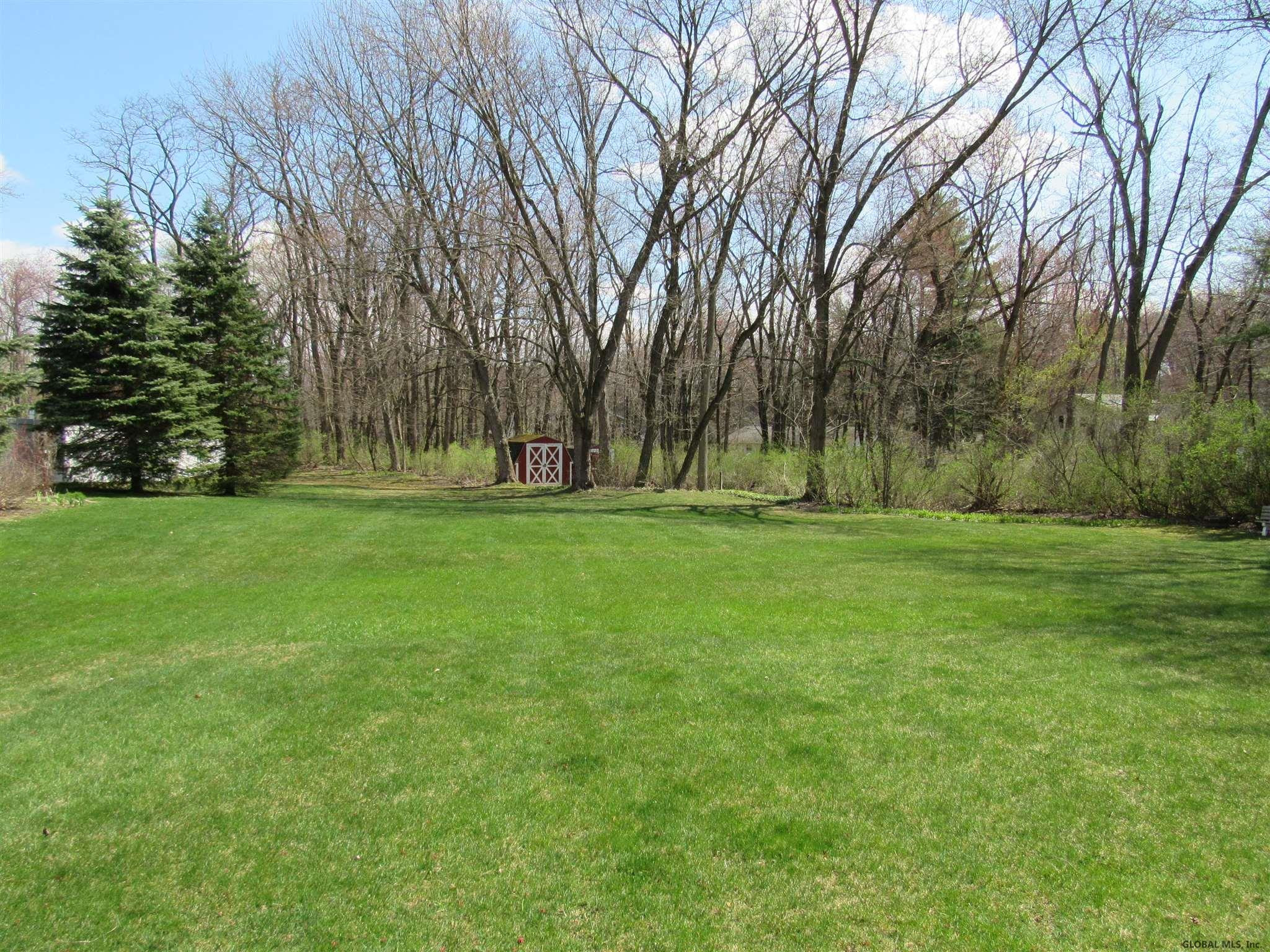 784 Pearse Road Niskayuna, NY 12309 - Photo 17 of 61 Photo 17