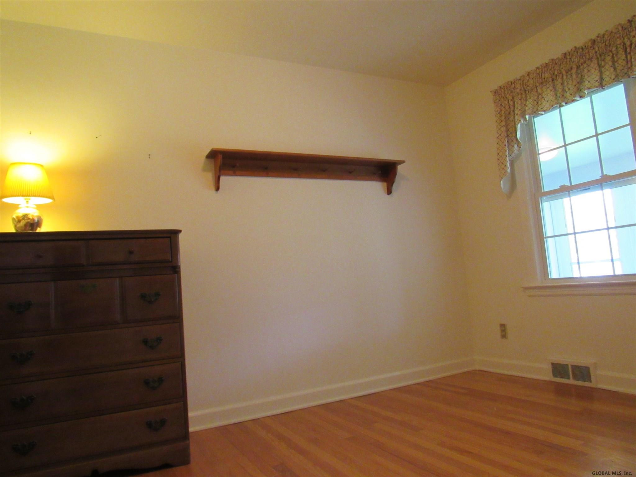 784 Pearse Road Niskayuna, NY 12309 - Photo 37 of 61 Photo 37