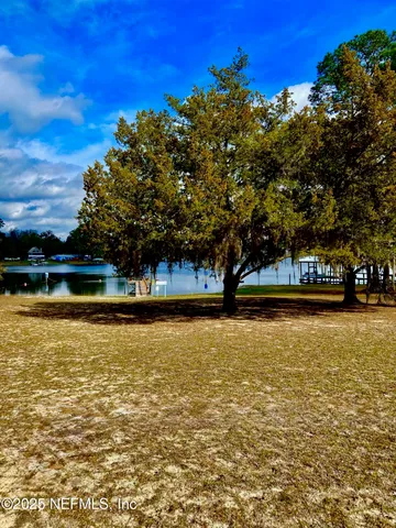 $184,000 | 414 Holiday Drive, Interlachen, FL 32148