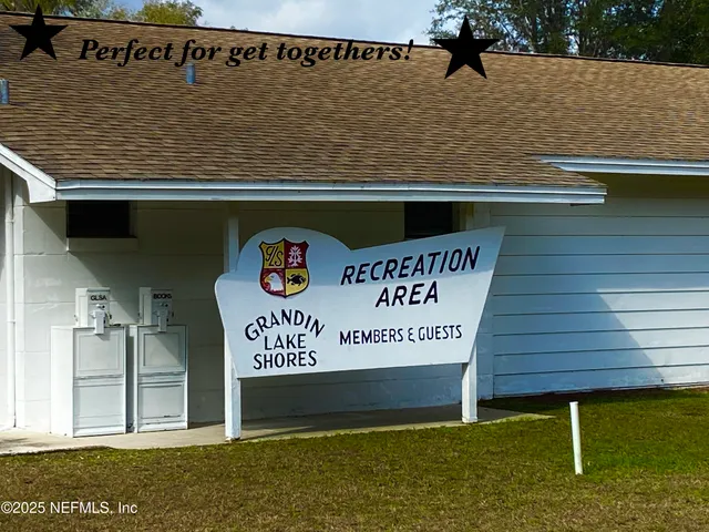 $184,000 | 414 Holiday Drive, Interlachen, FL 32148