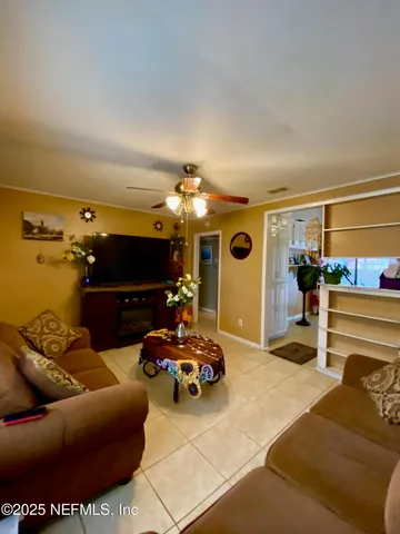 $184,000 | 414 Holiday Drive, Interlachen, FL 32148