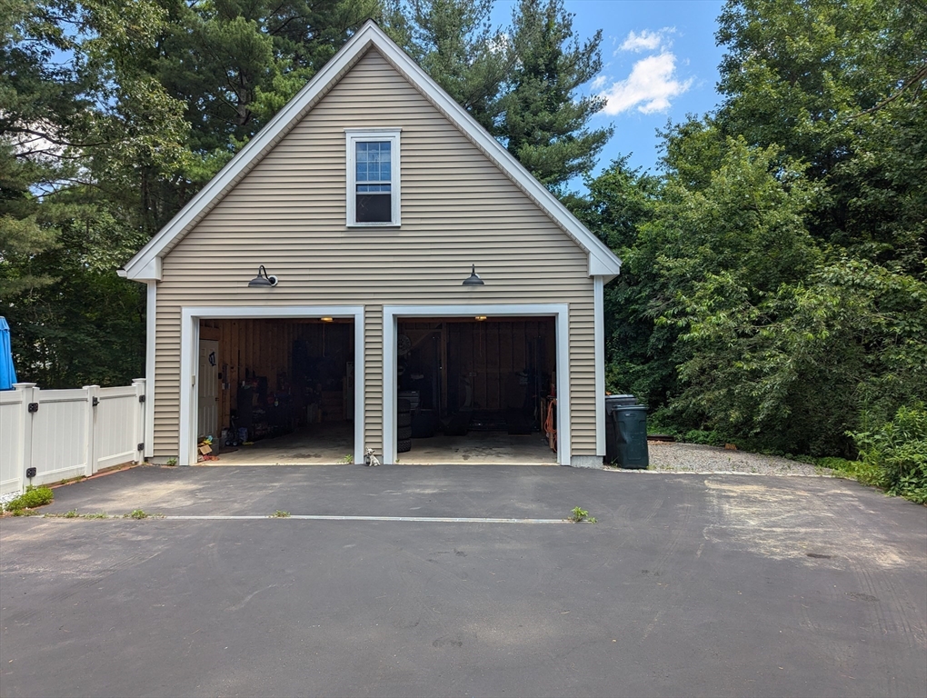 18 Snow Road North Grafton, MA 01536 - Photo 4 of 34 Gallery Image 4