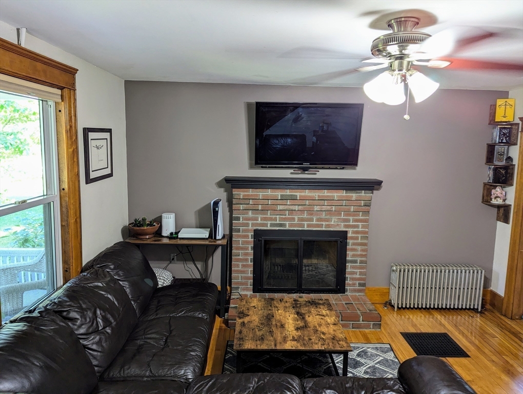 18 Snow Road North Grafton, MA 01536 - Photo 10 of 34 Gallery Image 10