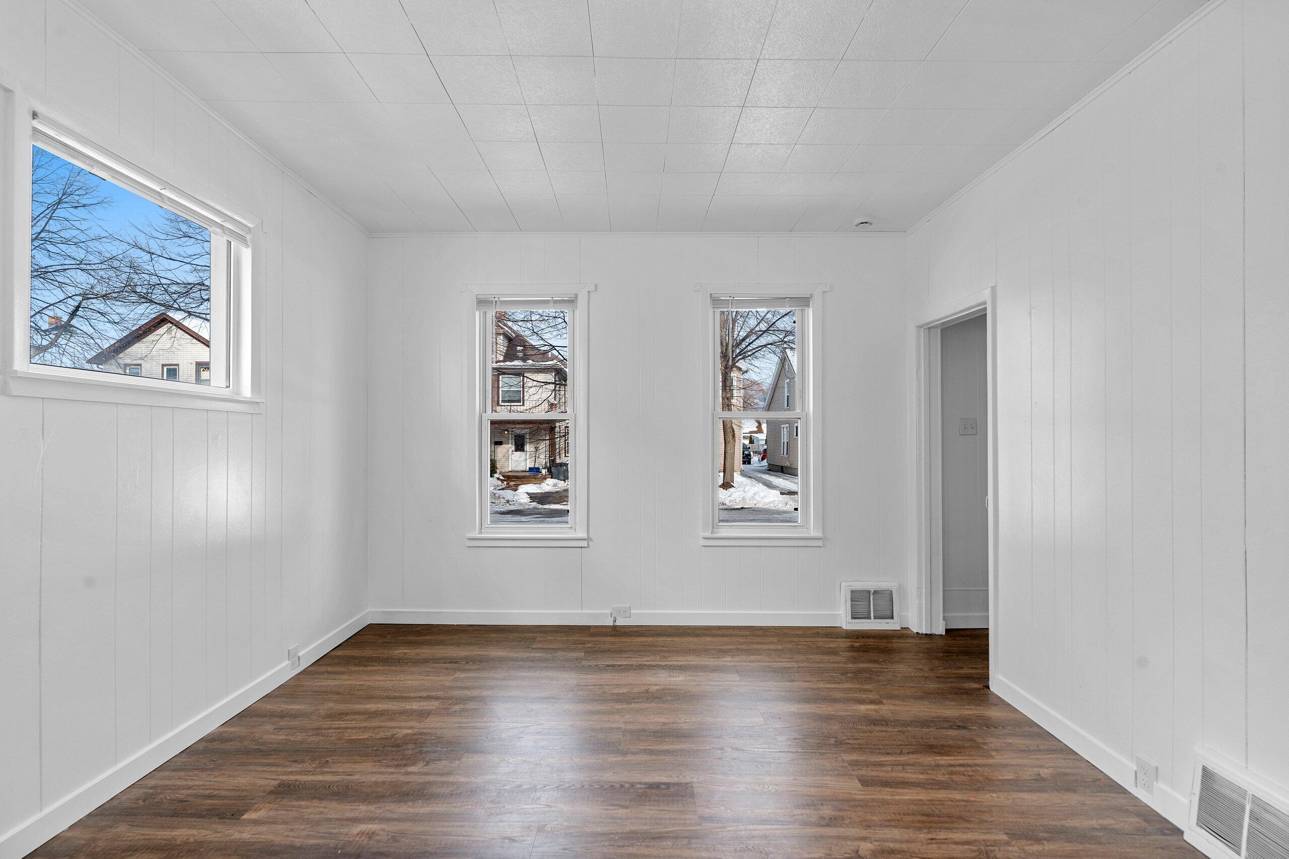 619 End Court Sheboygan, WI 53081 - Photo 21 of 50 _DSC3091.JPG-SMALL