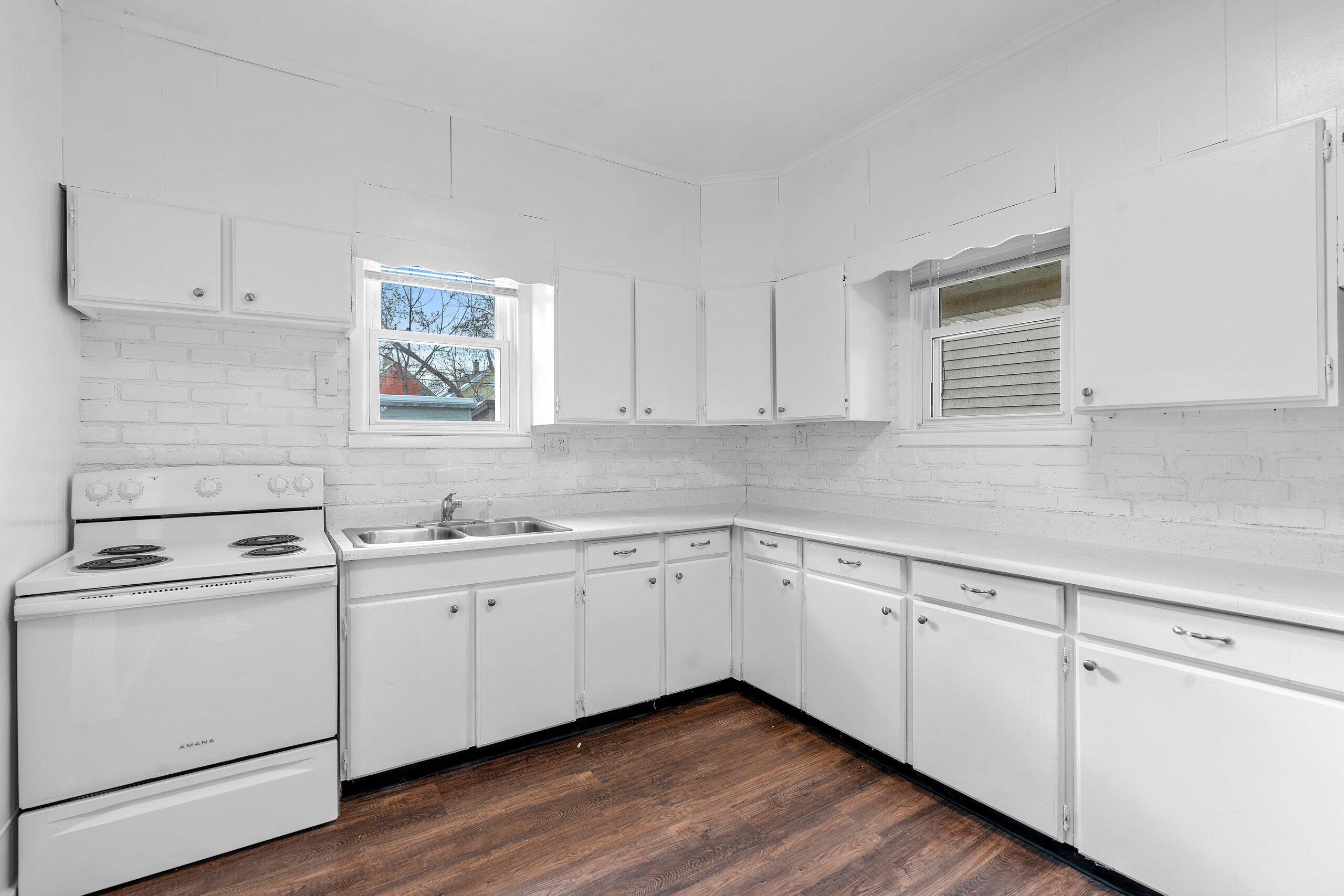 619 End Court Sheboygan, WI 53081 - Photo 9 of 50 _DSC3045.JPG-SMALL