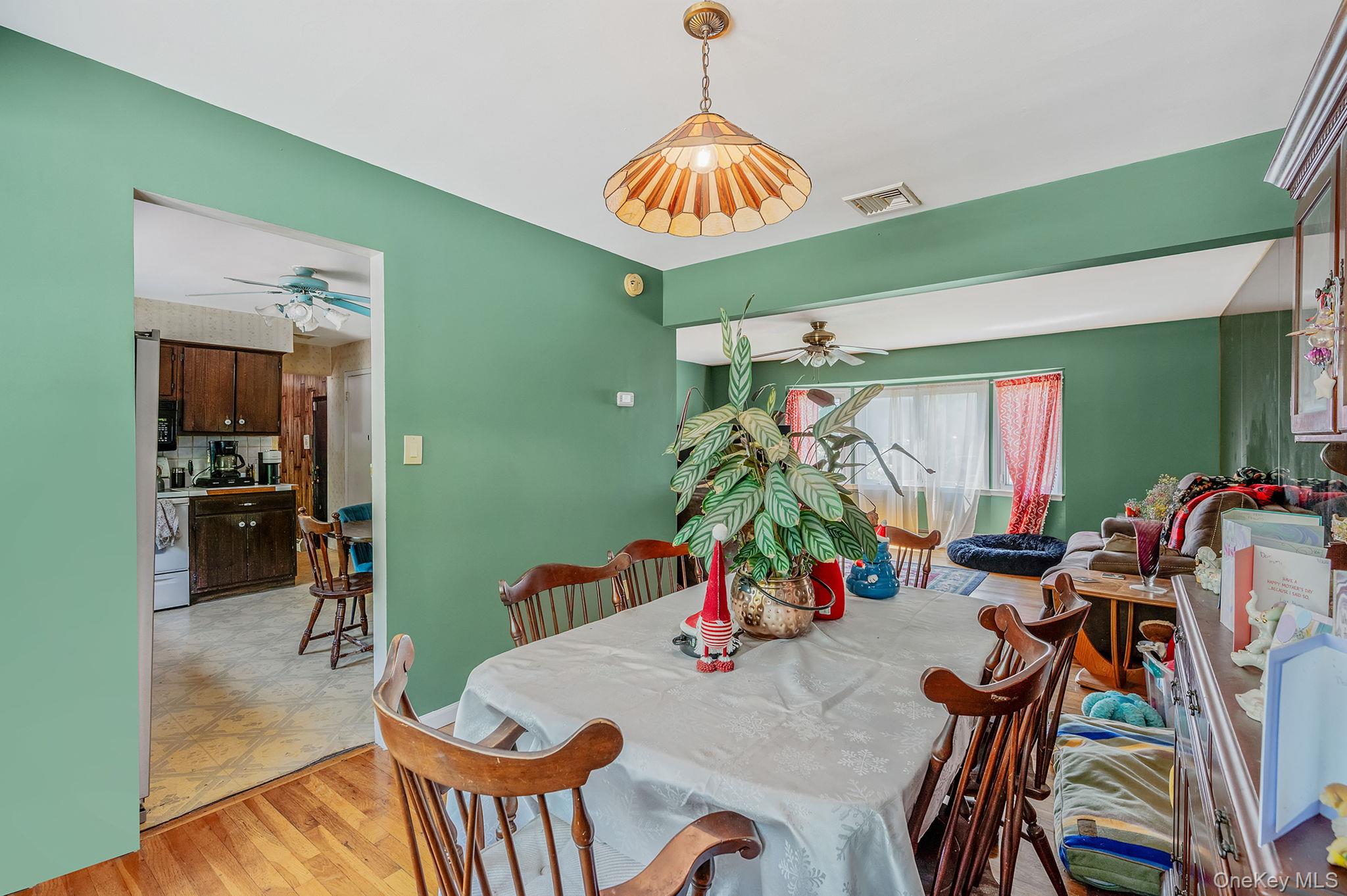 1335 August Road North Babylon, NY 11703 - Photo 18 of 40