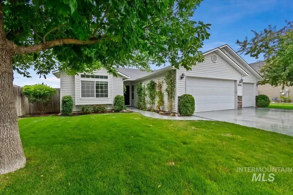 $399,000 | 3906 East Clear Springs Dr., Nampa, ID 83686