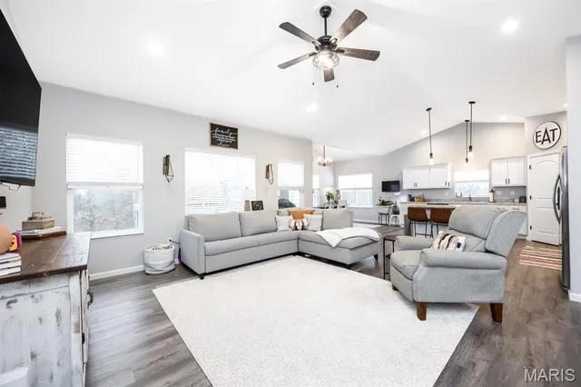 $300,000 | 1421 Fairwood Drive, Belleville, IL 62220