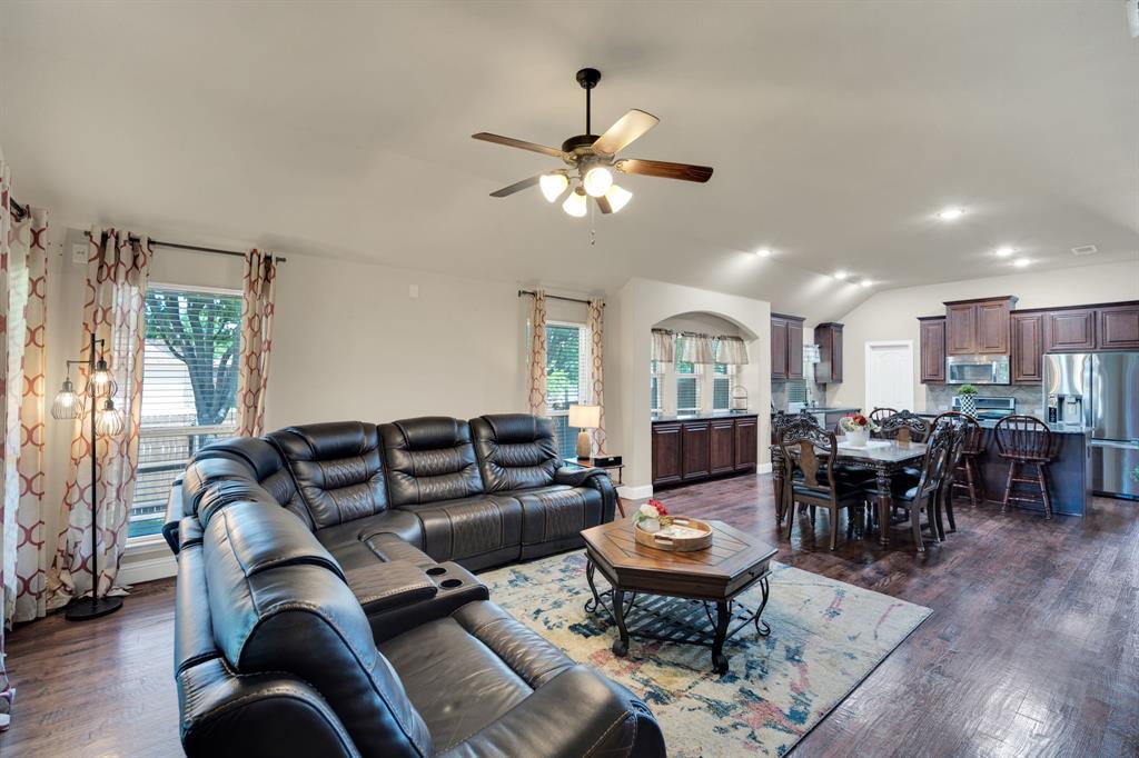 902 Calder Court Anna, TX 75409 - Photo 4 of 36