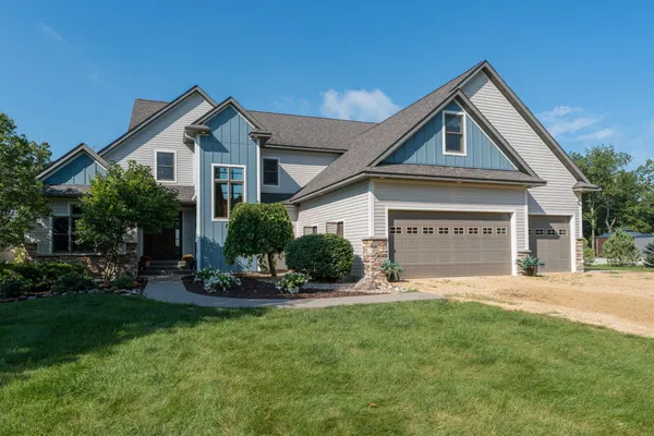 $1,650,000 | 29193 Biehn Drive, Madison Lake, MN 56063