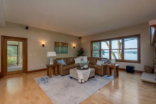 $1,650,000 | 29193 Biehn Drive, Madison Lake, MN 56063