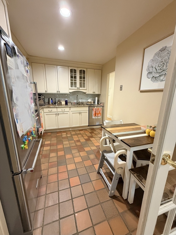 1083 Beacon Street, Unit 3 Brookline, MA 02446 - Photo 6 of 20