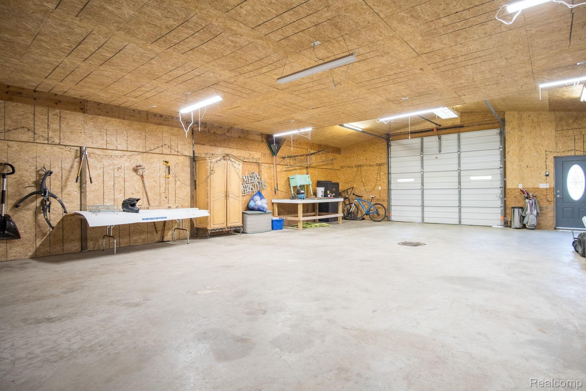 3280 Hadden Road Rochester, MI 48306 - Photo 6 of 63 62-web-or-mls-3280-Hadden-Rd-62.jpg