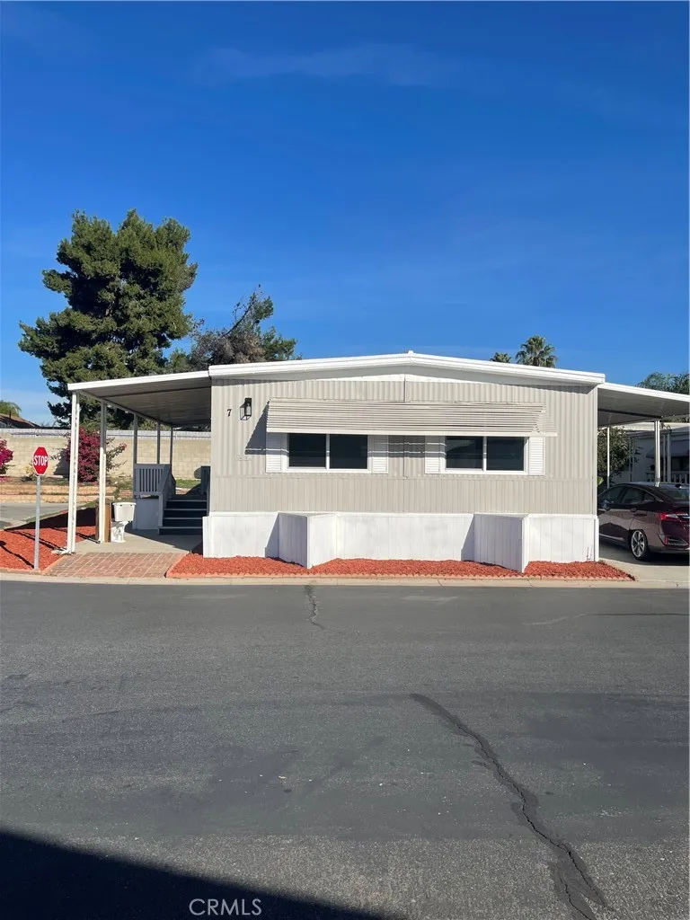 1155 South Riverside Avenue, Unit 7 Rialto, CA 92376 - Photo 1 of 1 Gallery Image 1