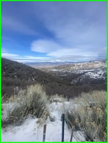 a view of outside area