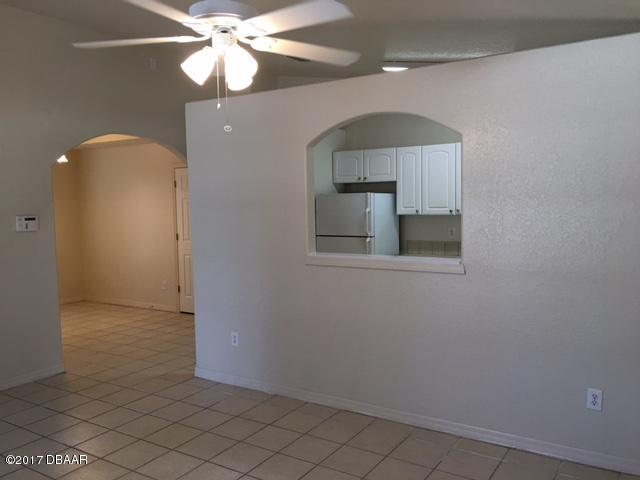 1132 Hampton Road Daytona Beach, FL 32114 - Photo 3 of 13 Living/Kitchen