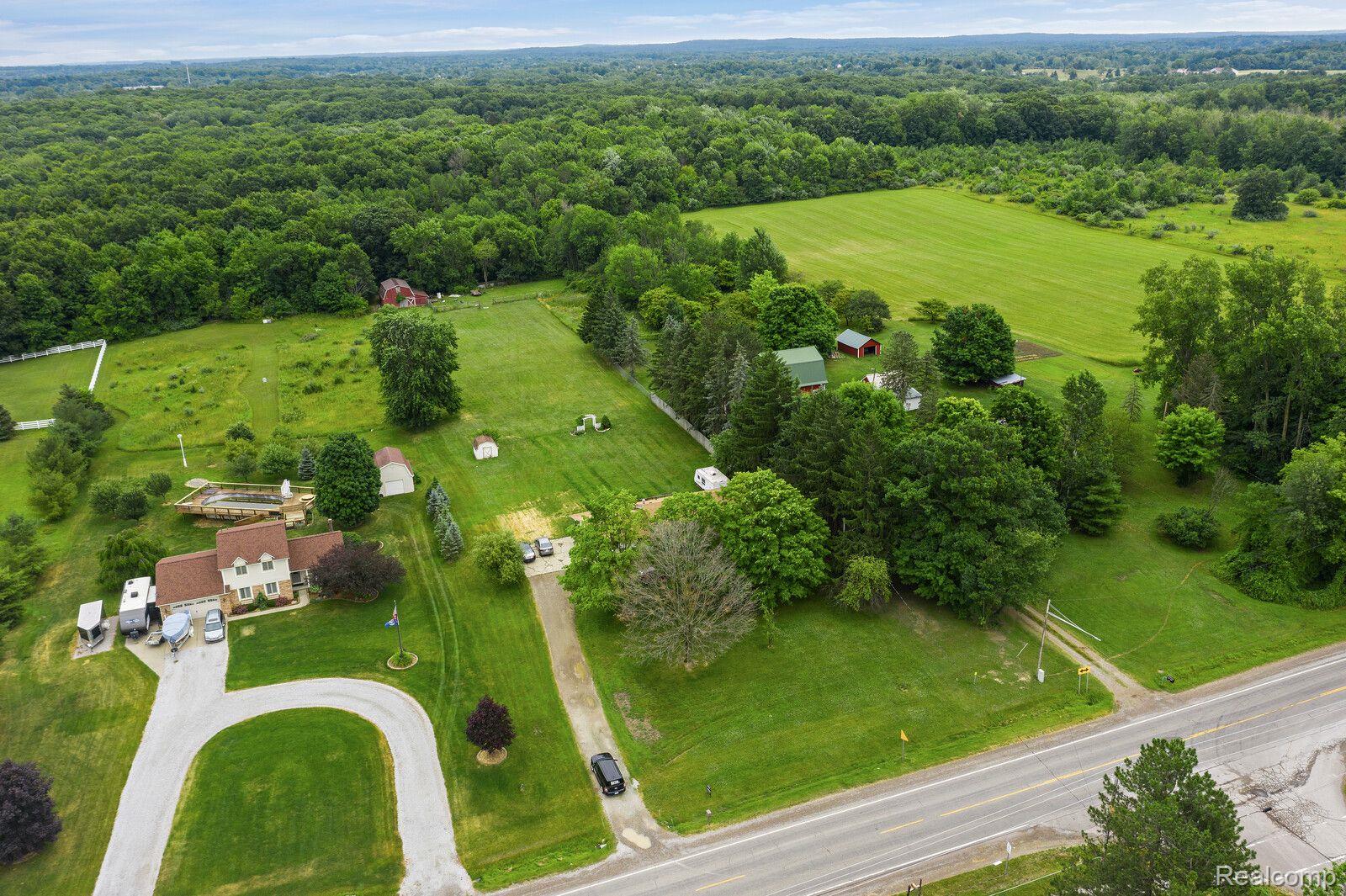 7249 Gale Road Grand Blanc, MI 48439 - Photo 4 of 34 Gallery Image 4