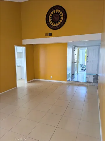 $4,000 | 914 West Alton Avenue, Santa Ana, CA 92707