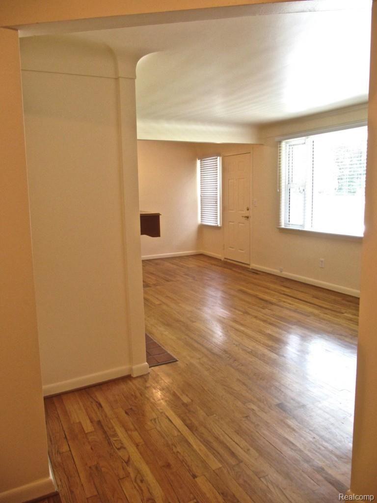 265 East Gunn Road Rochester, MI 48306 - Photo 17 of 28 Great Room