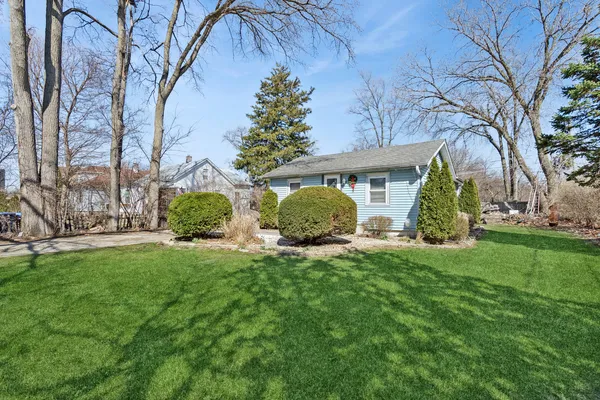 $270,000 | 4511 Dorset Avenue, Lisle, IL 60532