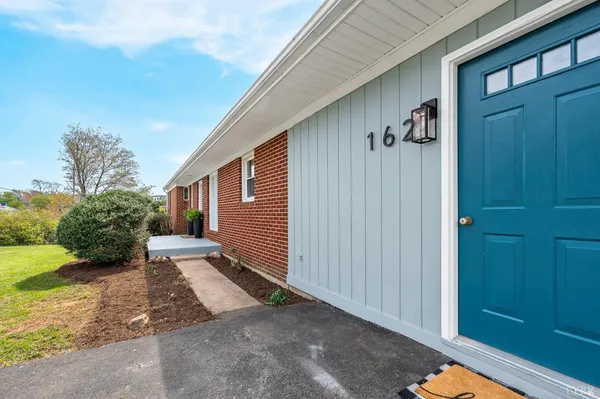 $314,900 | 162 Brooklawn Drive, Lynchburg, VA 24502
